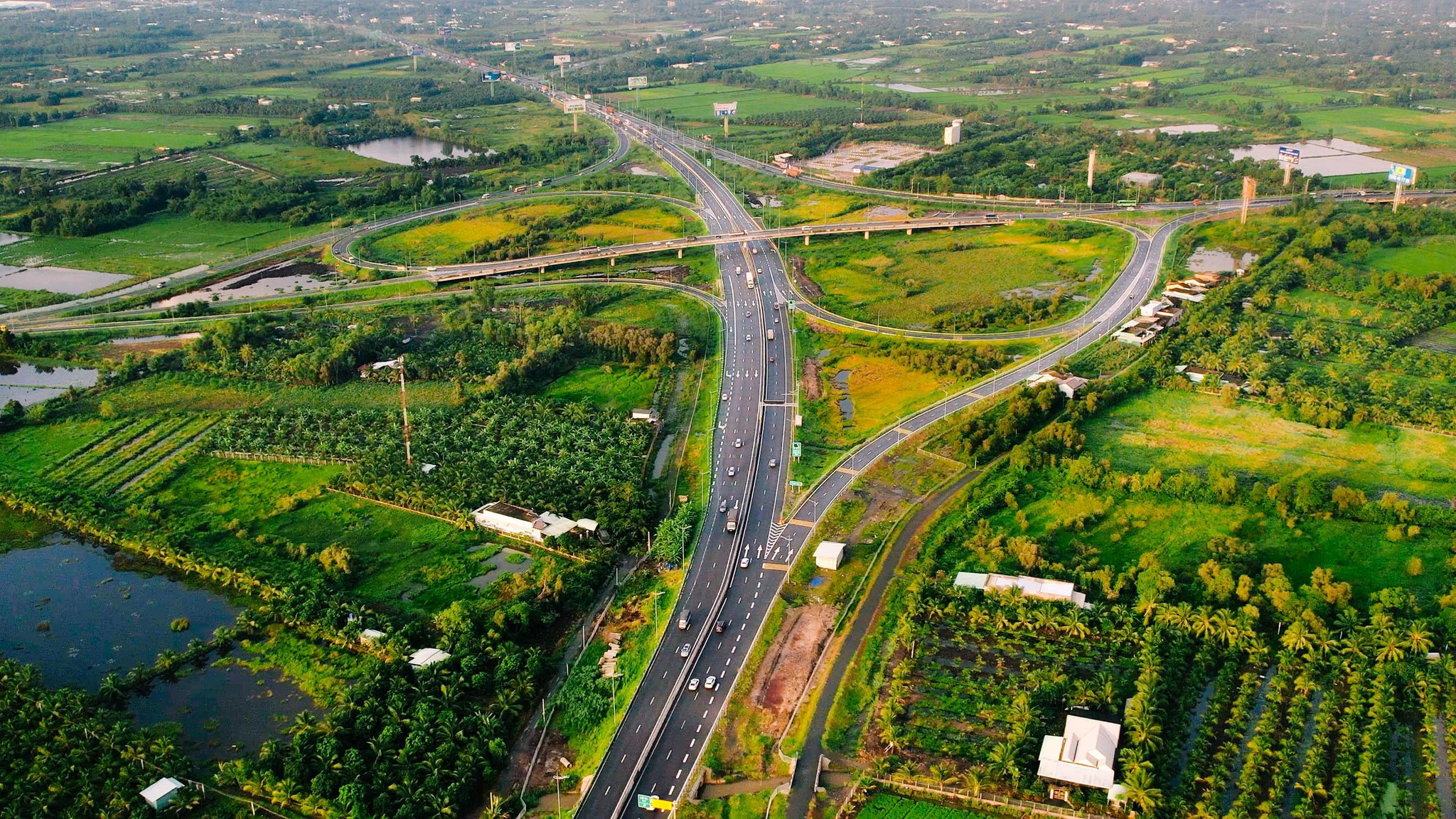 Tuyến đường hành lang công nghiệp kết nối Vành đai 4 và cao tốc phía Nam