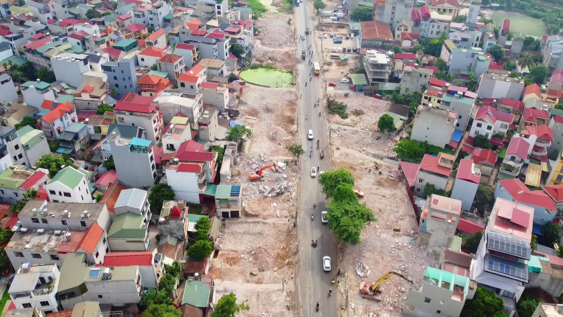 Mặt bằng sạch tại Quốc lộ 6 đoạn qua phường Yên Nghĩa sau khi giải tỏa.