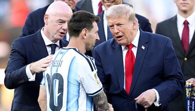 Các yếu tố chính trị xuất hiện xuyên suốt kỳ World Cup 2026 tại Bắc Mỹ.