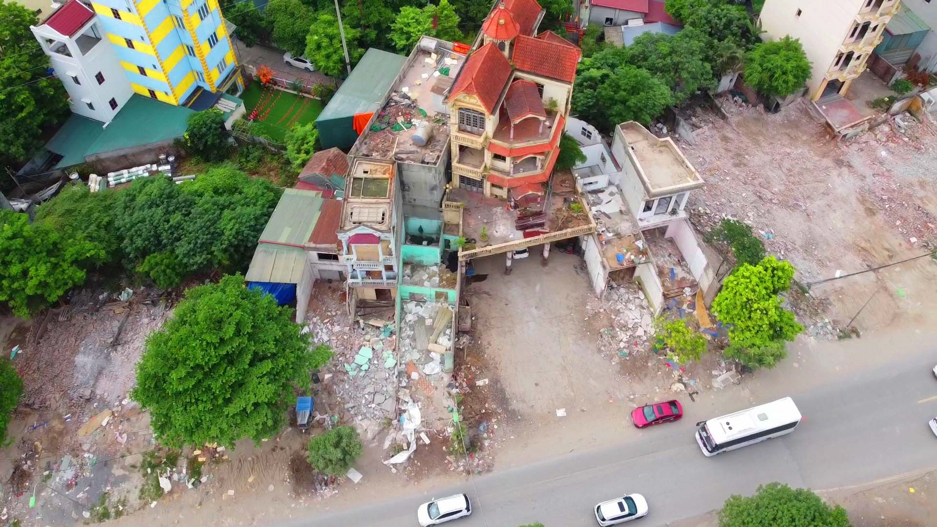 Việc mở rộng Quốc lộ 6 giúp giảm ùn tắc và thúc đẩy phát triển kinh tế khu vực.