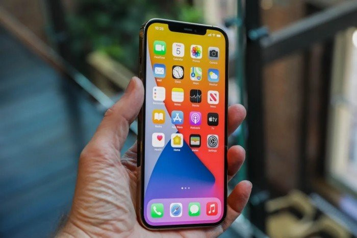 Thiết kế viền thép sang trọng của iPhone 12 Pro Max