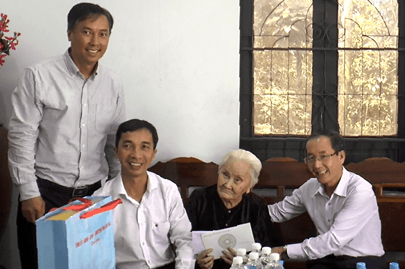 me-viet-nam-anh-hung(1).png