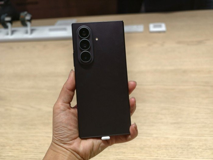 Galaxy Z Fold8 Ultra sở hữu viên pin 5.000 mAh cùng khả năng sạc nhanh 45W
