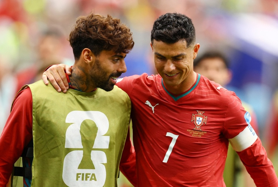 Samu Costa thi đấu trong màu áo đội tuyển Bồ Đào Nha tại World Cup 2026