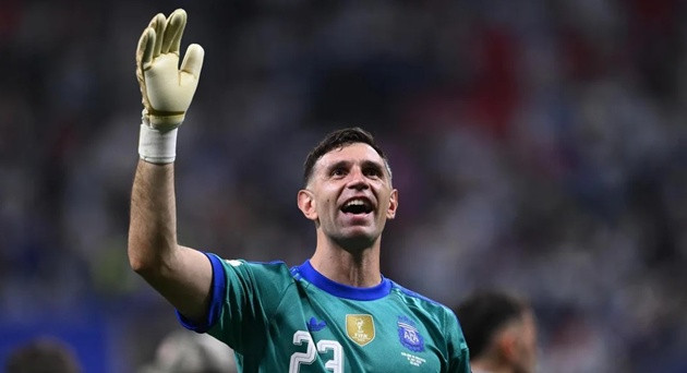 Aston Villa từ chối đề nghị của Juventus dành cho Emiliano Martinez