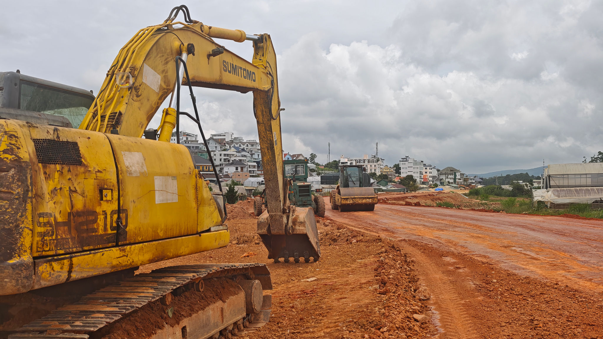 3. Nhà thầu tập trung máy móc, thiết bị thi công các đoạn đã có mặt bằng nhằm đẩy nhanh tiến độ dự án.