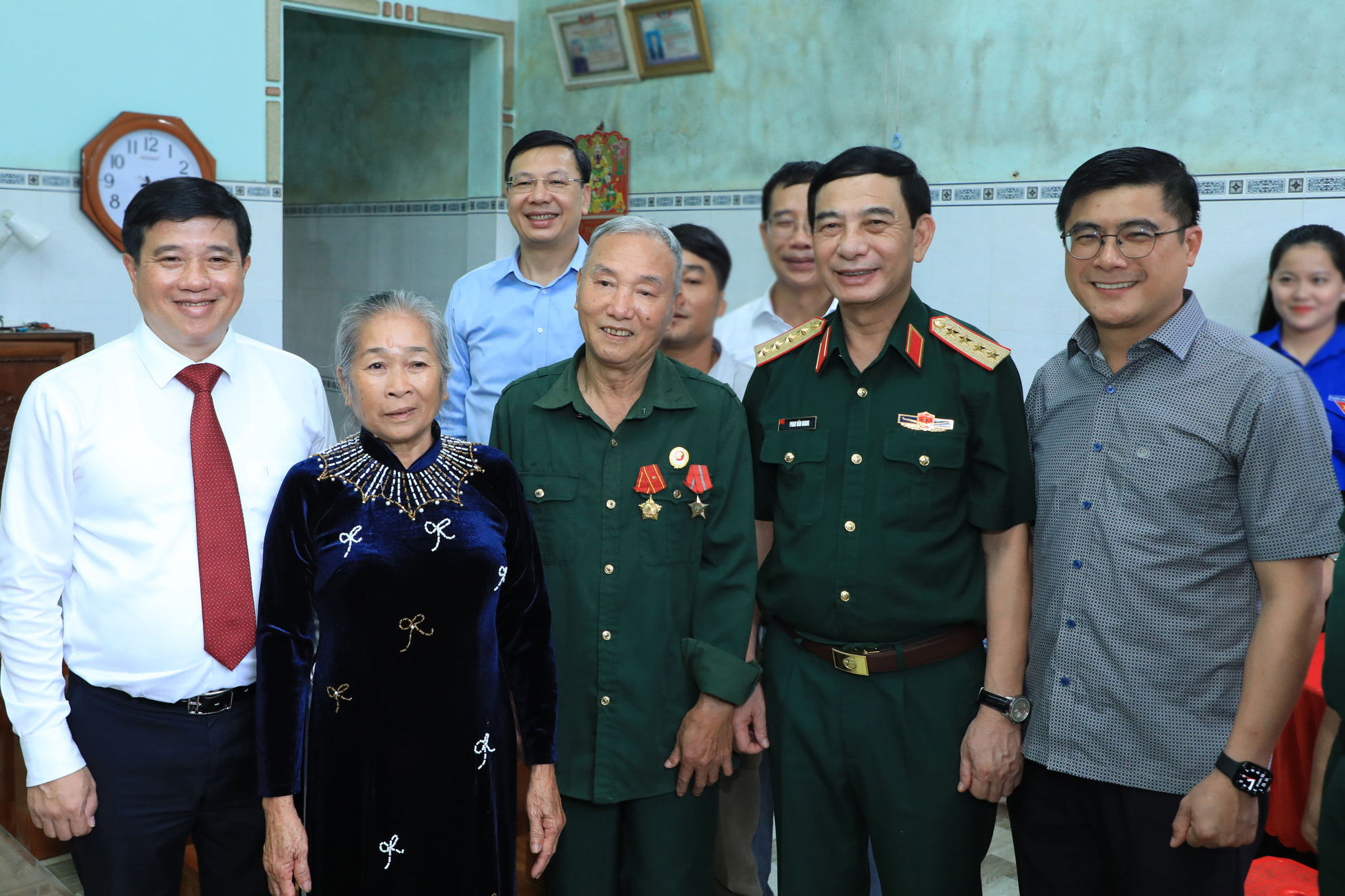 tham-hoi-gia-dinh-chinh-sach-4(1).jpg