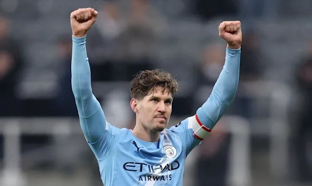 Chelsea và Arsenal theo đuổi John Stones