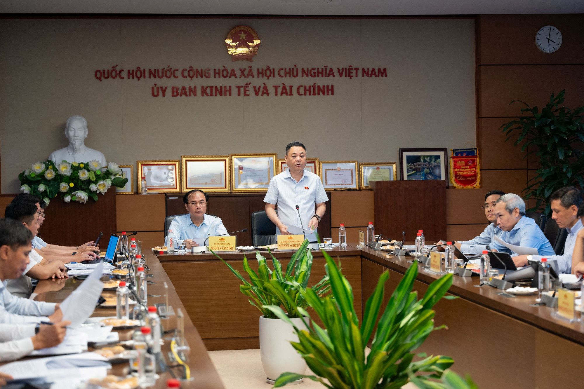 Dự thảo Luật Kinh doanh bất động sản (sửa đổi): Phân cấp mạnh mẽ, cắt giảm sâu điều kiện kinh doanh- Ảnh 5.
