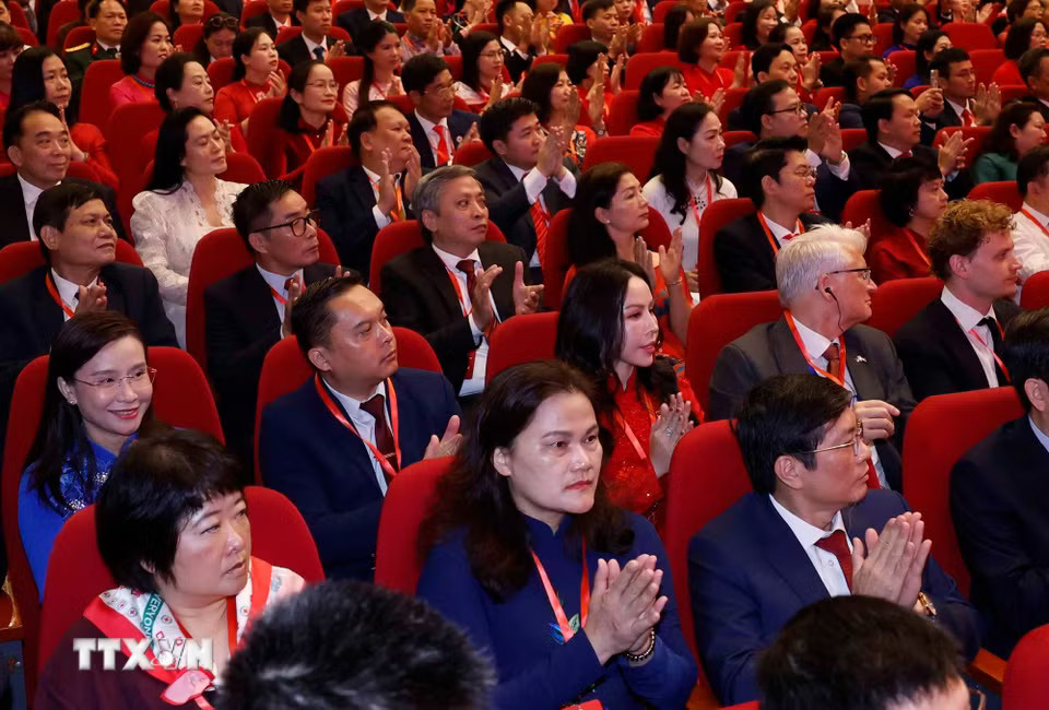 Các đại biểu tham dự Phiên khai mạc trọng thể Đại hội đại biểu toàn quốc Hội Chữ thập Đỏ Việt Nam lần thứ XII, nhiệm kỳ 2026-2031. (Ảnh: Thống Nhất/TTXVN)