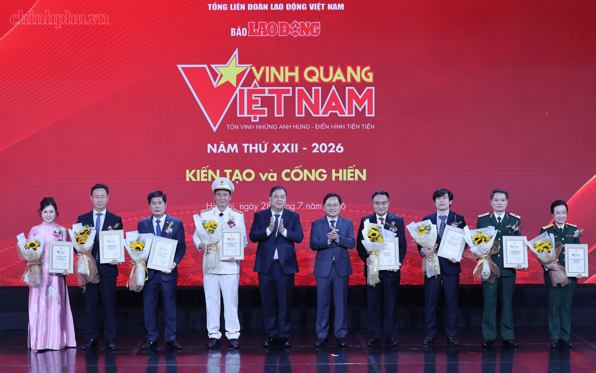 Phó Thủ tướng Thường trực: Vinh quang của đất nước được bồi đắp từ sự cống hiến của mỗi con người- Ảnh 4.