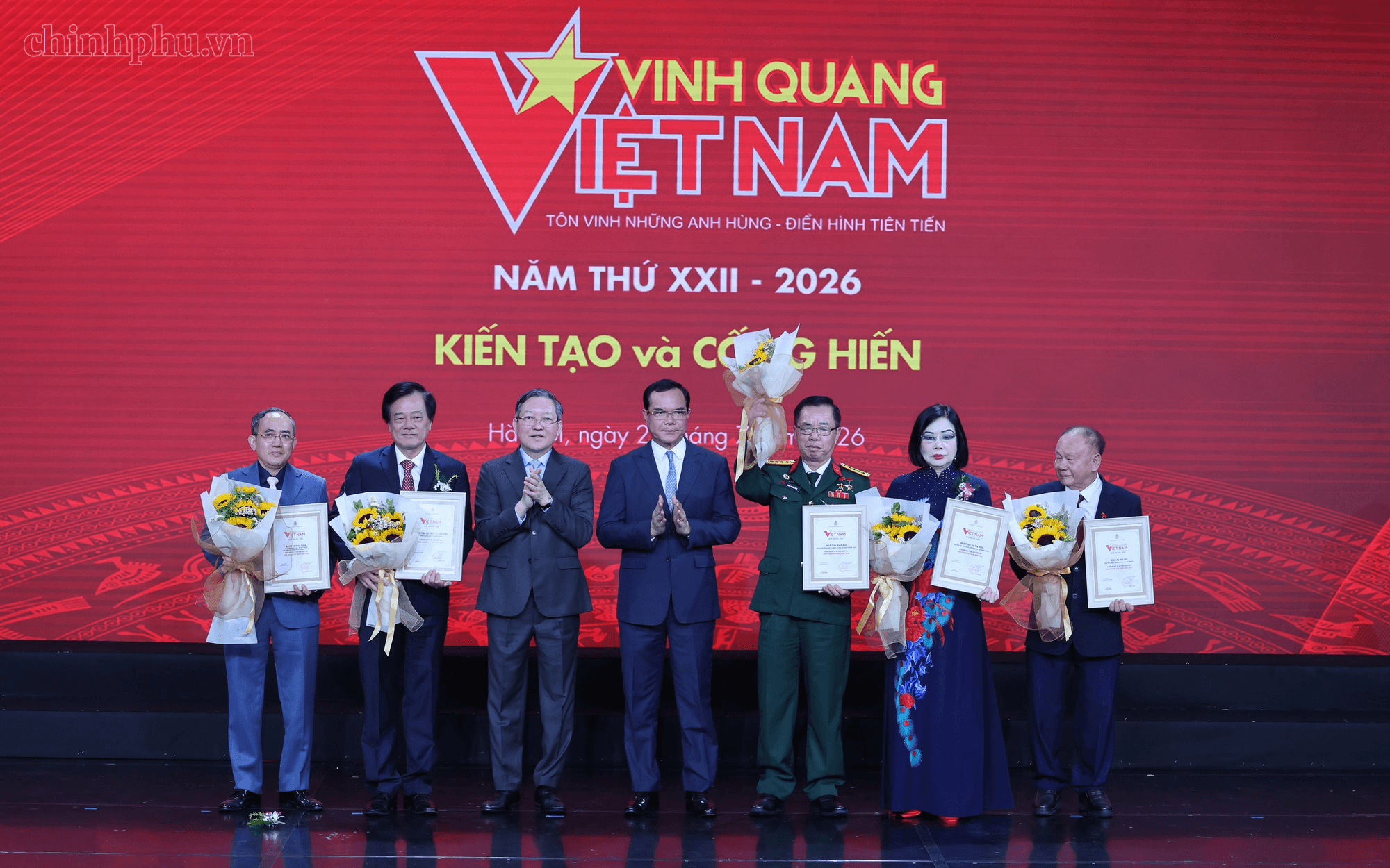 Phó Thủ tướng Thường trực: Vinh quang của đất nước được bồi đắp từ sự cống hiến của mỗi con người- Ảnh 5.