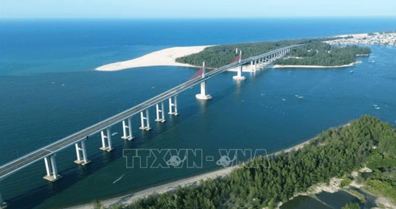 Cầu Thuận An với hệ thống trụ tháp dây văng