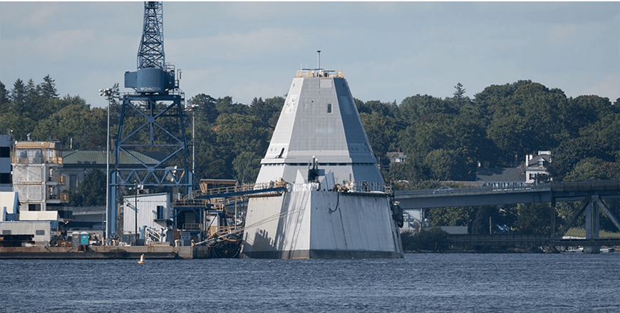 Tàu khu trục USS Lyndon B. Johnson thuộc lớp Zumwalt của Hải quân Mỹ