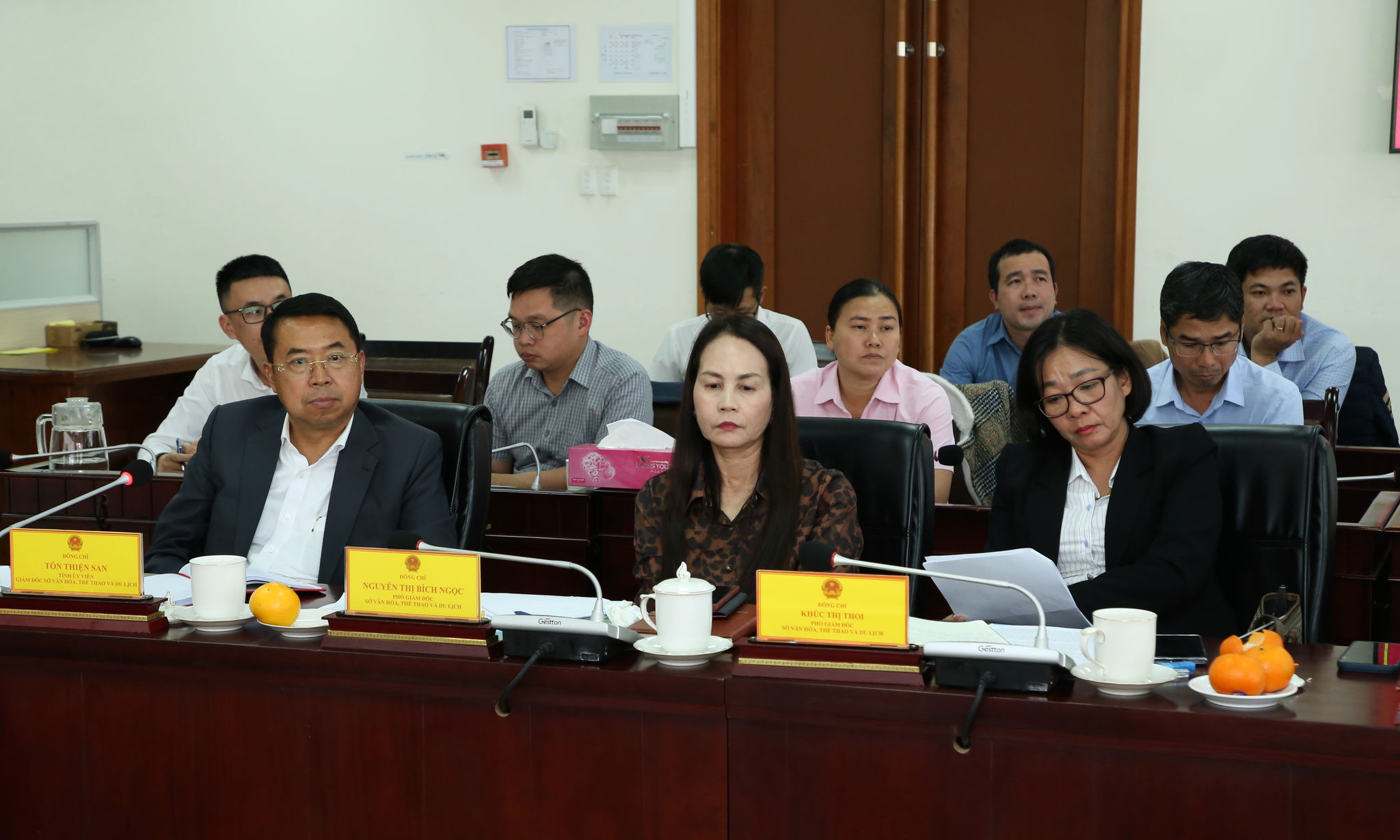 Lãnh đạo Sở Văn hóa, Thể thao và Du lịch tham dự buổi làm việc