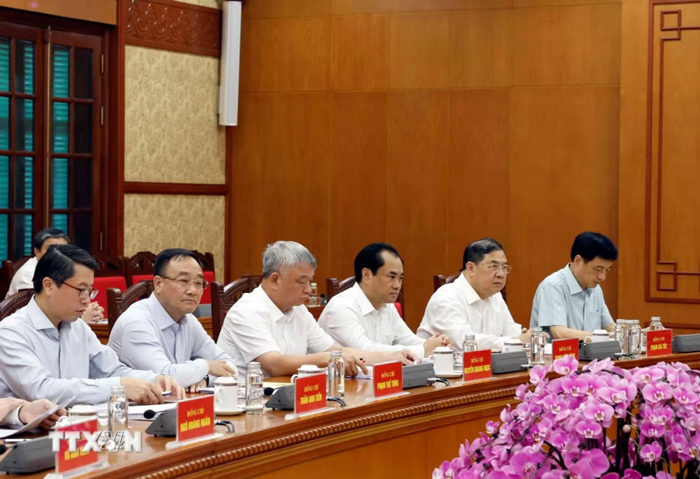 ttxvn-tong-bi-thu-chu-tich-nuoc-chu-tri-lam-viec-ve-tai-co-cau-tap-doan-than-khoang-san-viet-nam-4.jpg