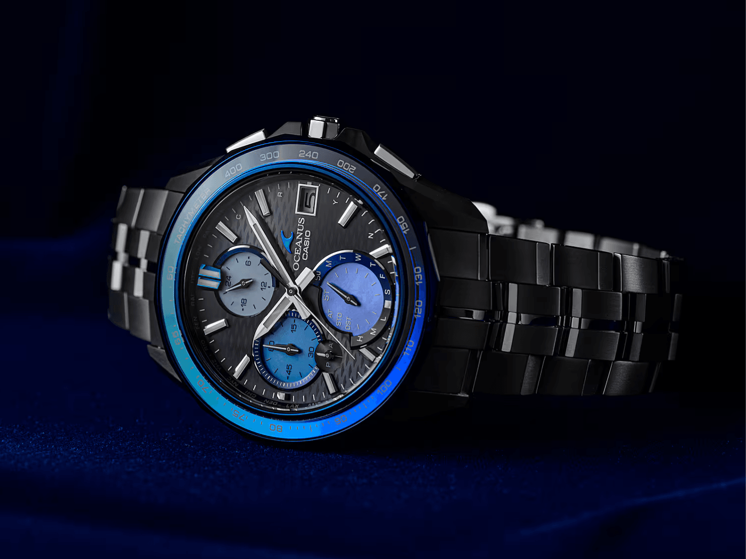 Đồng hồ Casio Oceanus OCW-S7000AP-1A với ba mặt số phụ xanh lam