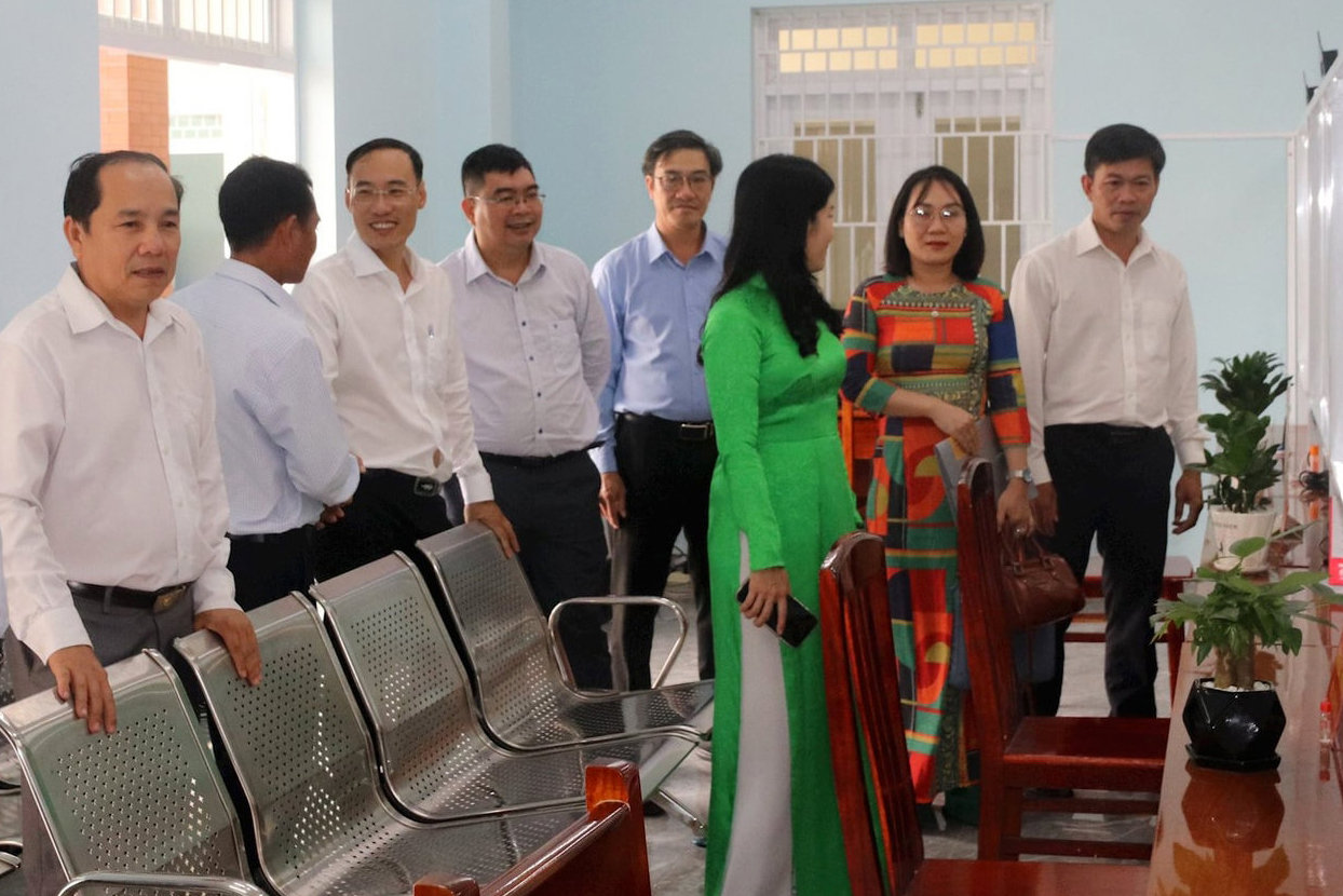 Ban Tuyên giáo và Dân vận Tỉnh ủy Lâm Đồng làm việc tại xã Đông Giang