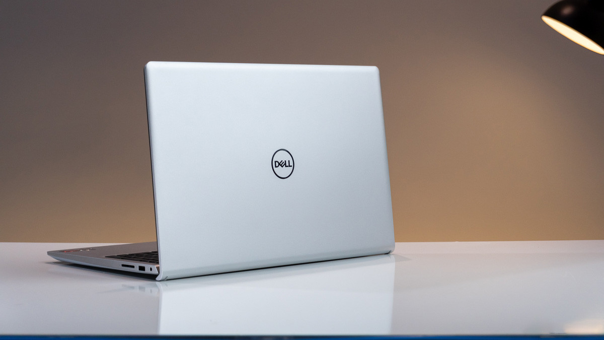 01-dell-15-dc-15255-review-cover.jpg