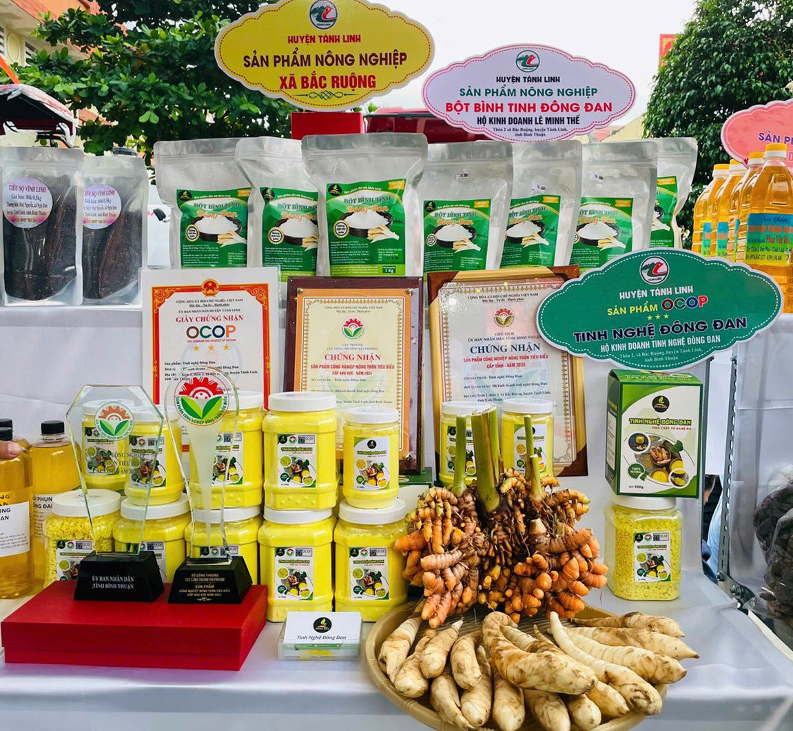 Sản phẩm OCOP bột bình tinh và tinh nghệ Đông Đan