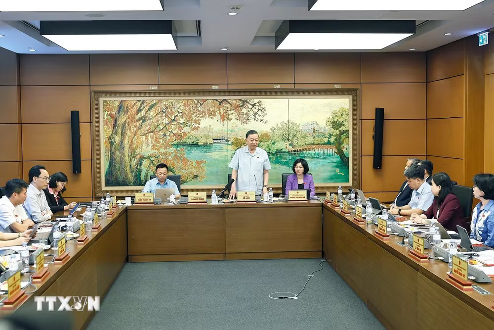 ttxvn-quoc-hoi-thao-luan-o-to-ve-3-du-an-luat-8931584-2.jpg