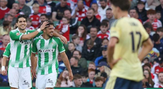 Arsenal gây thất vọng với trận thua Betis.