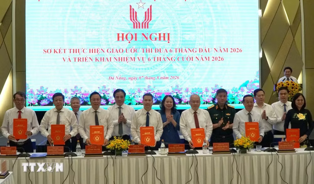 ttxvn-cac-thanh-pho-truc-thuoc-trung-uong-day-manh-thi-dua-4.jpg