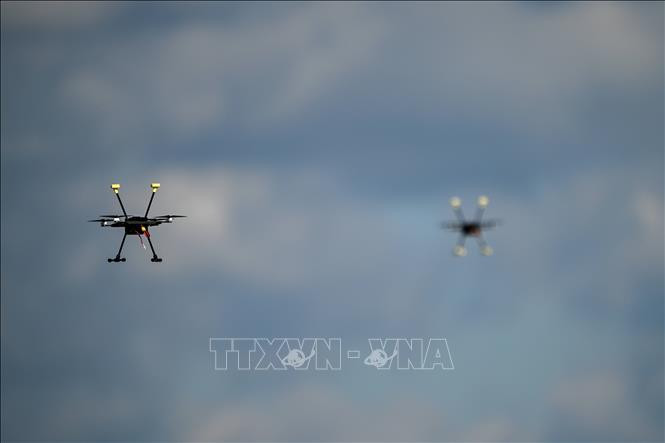 Thiết bị bay không người lái UAV