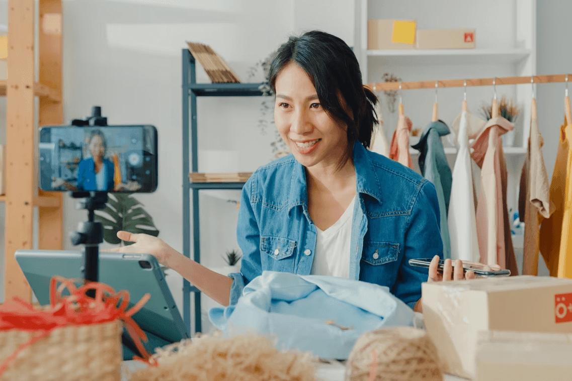 kenh-ban-hang-online_defe52fca7b74bfd85038a2d8d3c2657(1).png