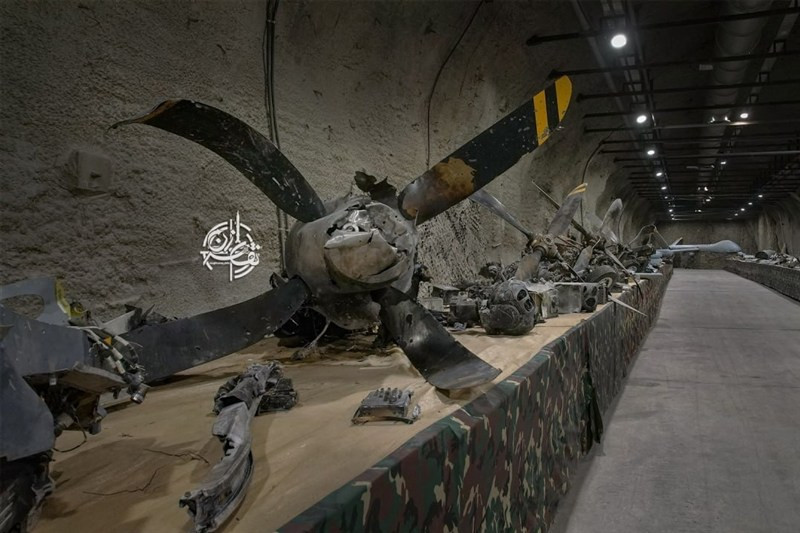 Mảnh vỡ máy bay F-15E và MC-130J trong hầm ngầm Iran