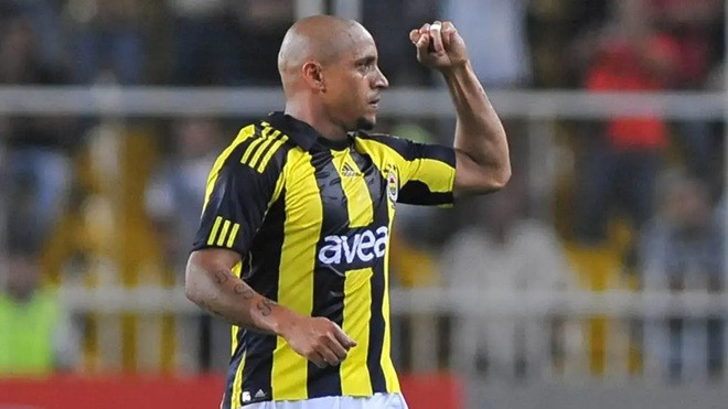 Carlos trong màu áo Fenerbahce. Ảnh: AA.