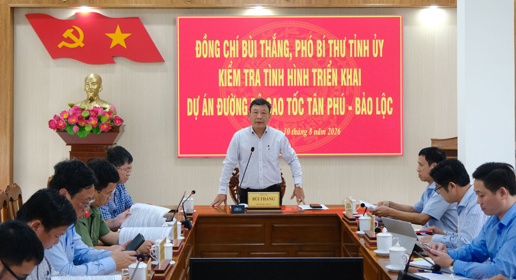 Bui Thang, Deputy Secretary of the Lam Dong Provincial Party Committee, chaired the working session.