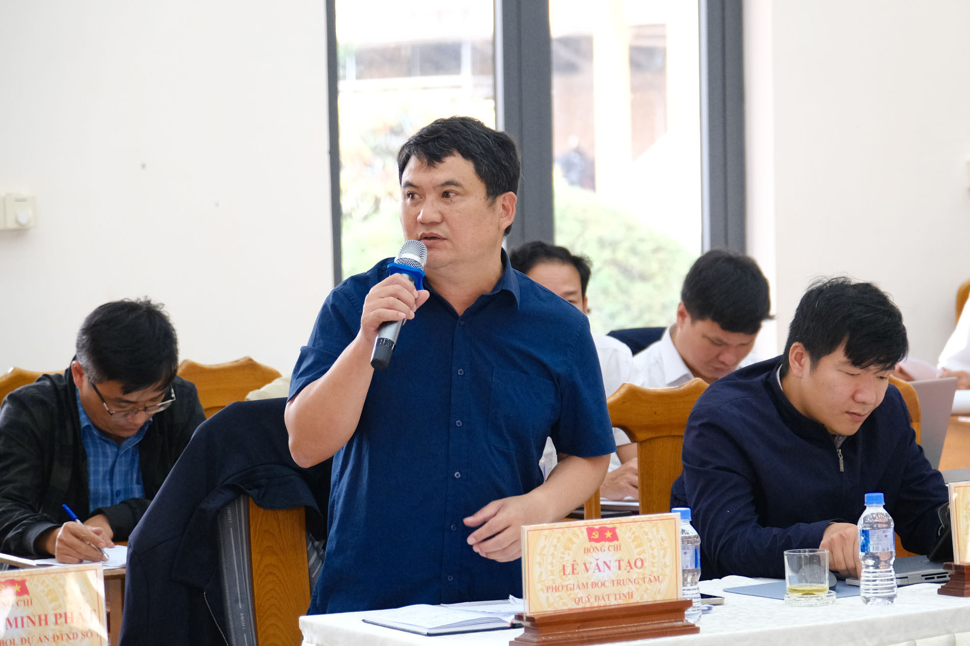 ong-le-van-tao-pho-giam-doc-trung-tam-phat-trien-quy-dat-tinh-lam-dong-phat-bieu-tai-buoi-lam-viec-(1).jpg