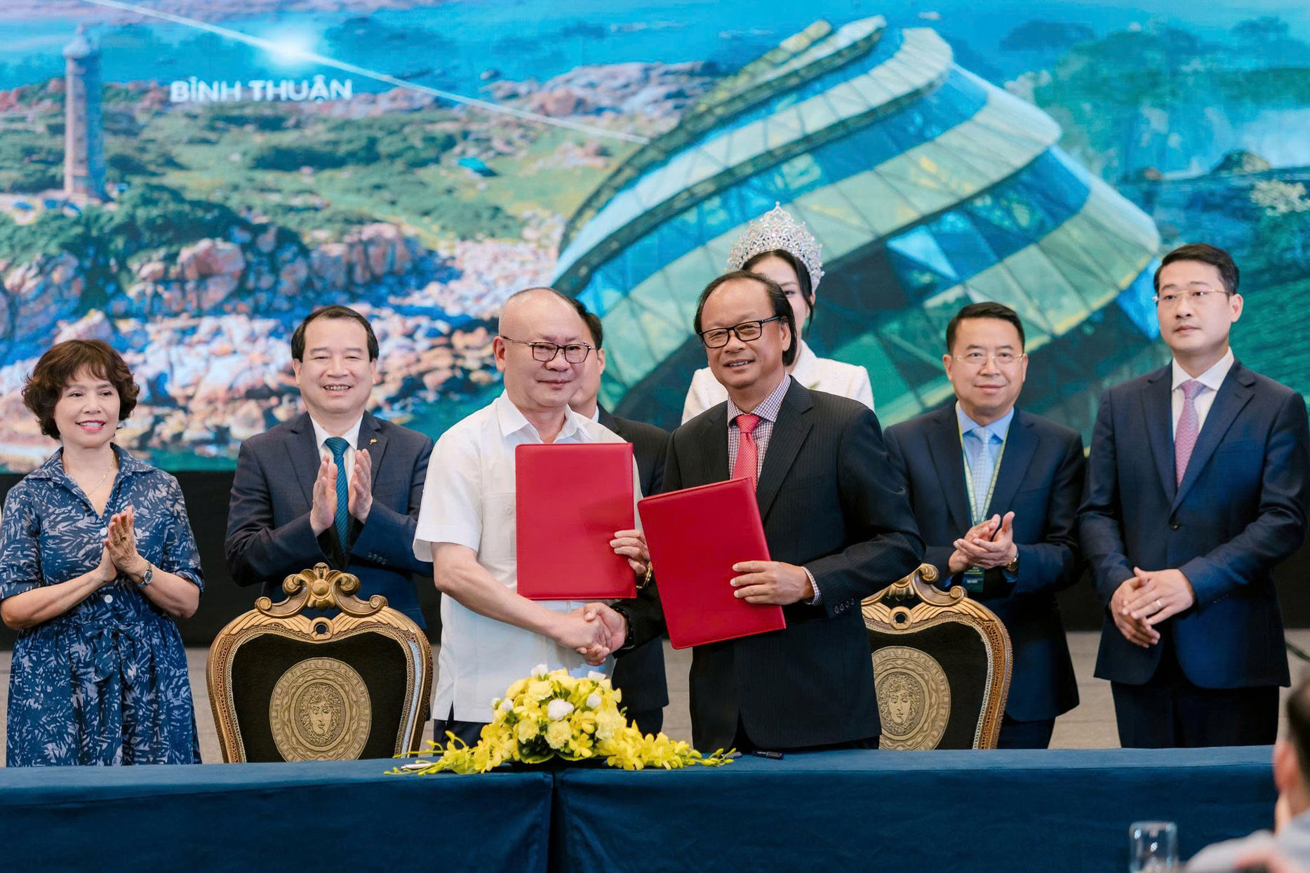 hiep-hoi-du-lich-lam-dong-va-ha-noi-ky-ket-hop-tac(1).jpg