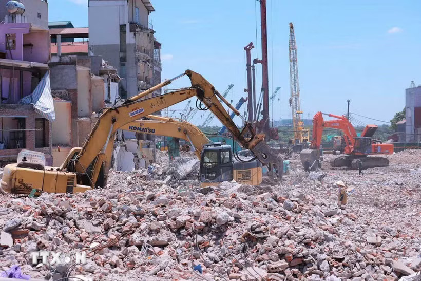 Công nhân và người lao động vẫn phải 