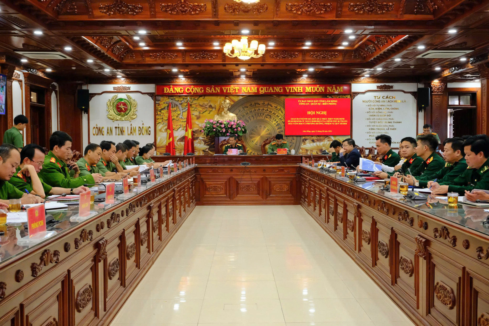 toan-canh-hoi-nghi-tai-diem-cau-cong-an-tinh-lam-dong(1).jpg