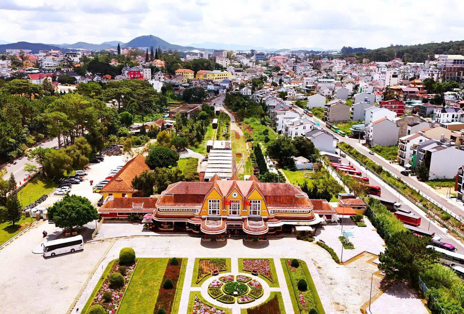 Ga Đ&agrave; Lạt
