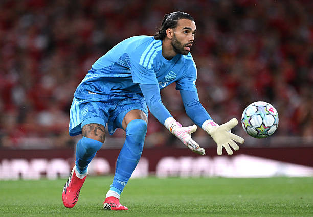 David Raya tỏa sáng trên chấm luân lưu giúp Arsenal đánh bại Como