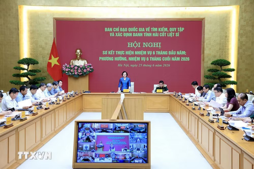 Phó Thủ tướng Phạm Thị Thanh Trà chủ trì hội nghị. (Ảnh: Tuấn Anh/TTXVN) ttxvn-2506-pham-thi-thanh-tra-quy-tap-hai-cot-liet-sy.jpg