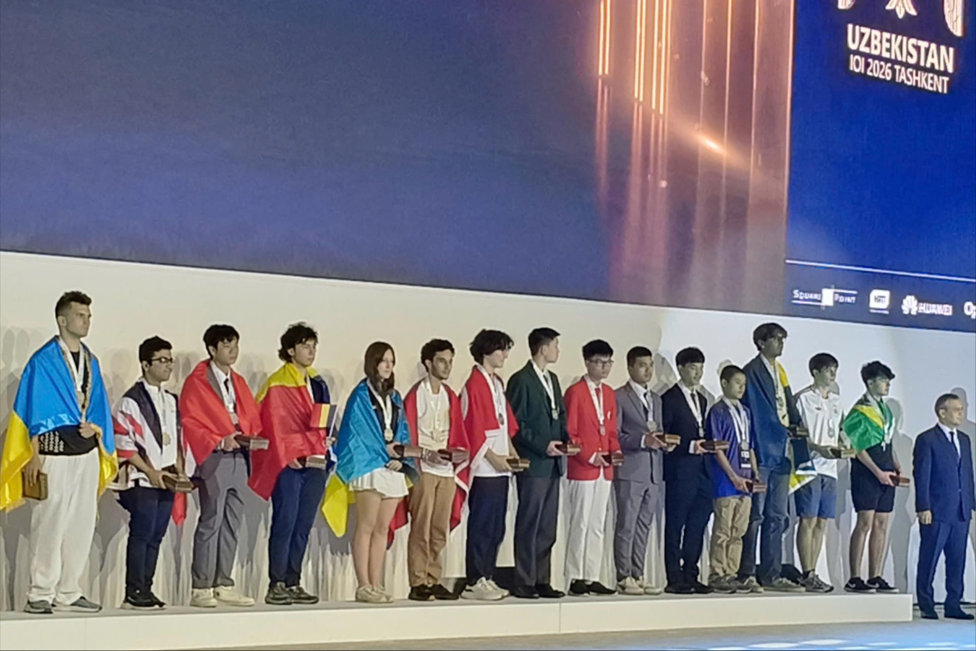 trao-giai-tai-cuoc-thi-tin-hoc-the-gioi-nam-2026(1).jpg