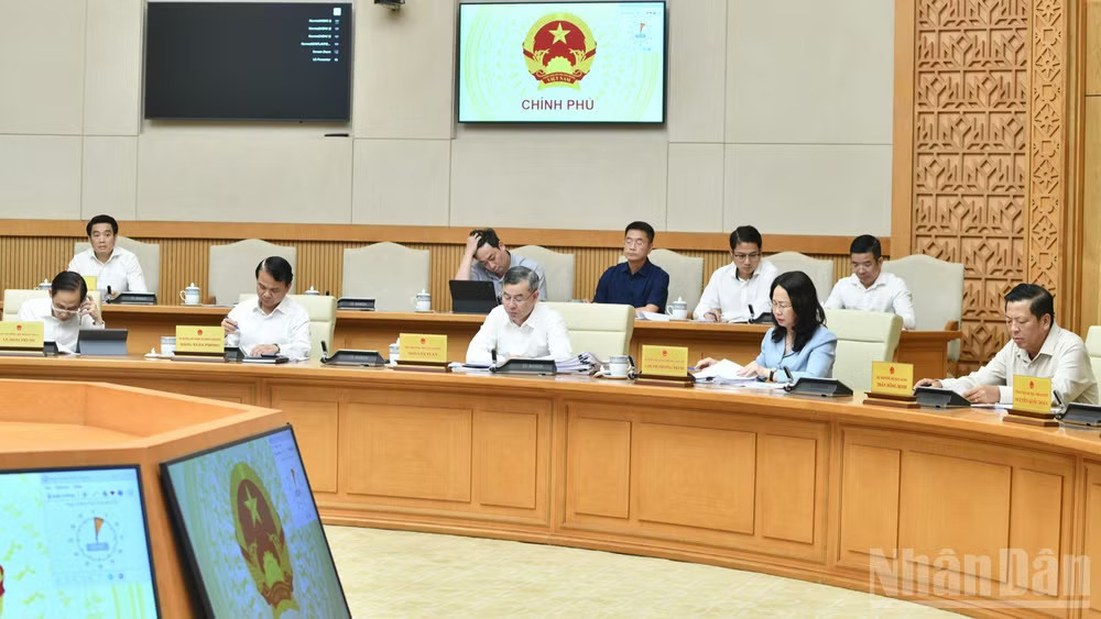 Lãnh đạo các bộ, ngành trung ương tham dự phiên họp. (Ảnh: THANH GIANG)