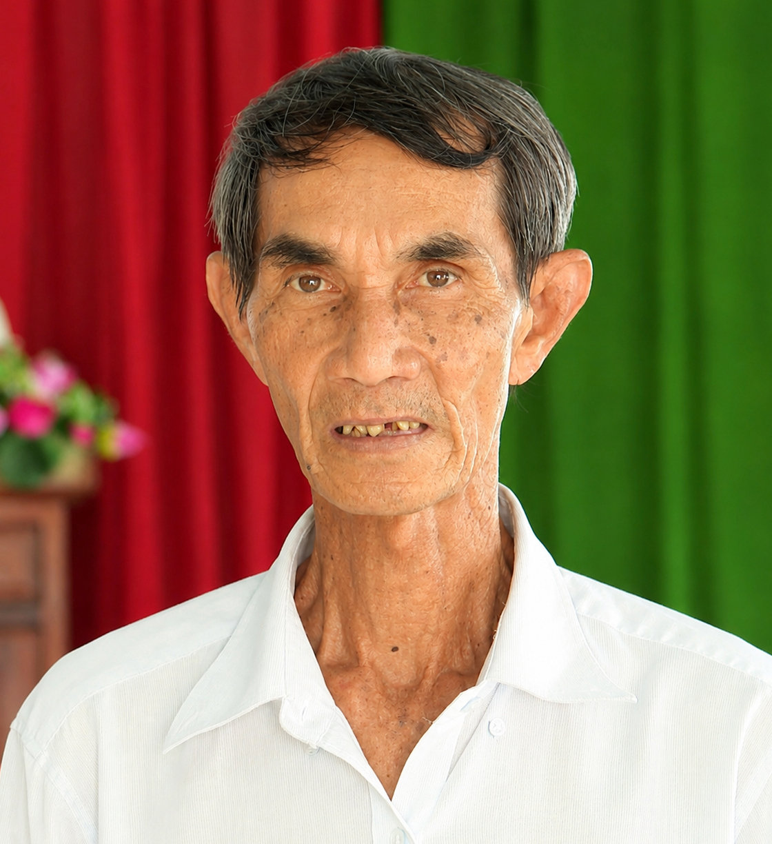 Chân dung ông Thông Lai, Bí thư Chi bộ thôn Lâm Giang, xã Hàm Thuận Bắc