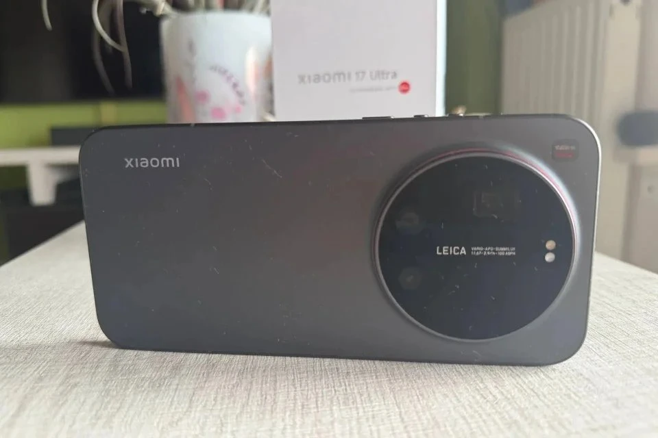 Tính năng Supermoon trên Xiaomi 17 Ultra ghi nhận nhầm vật thể