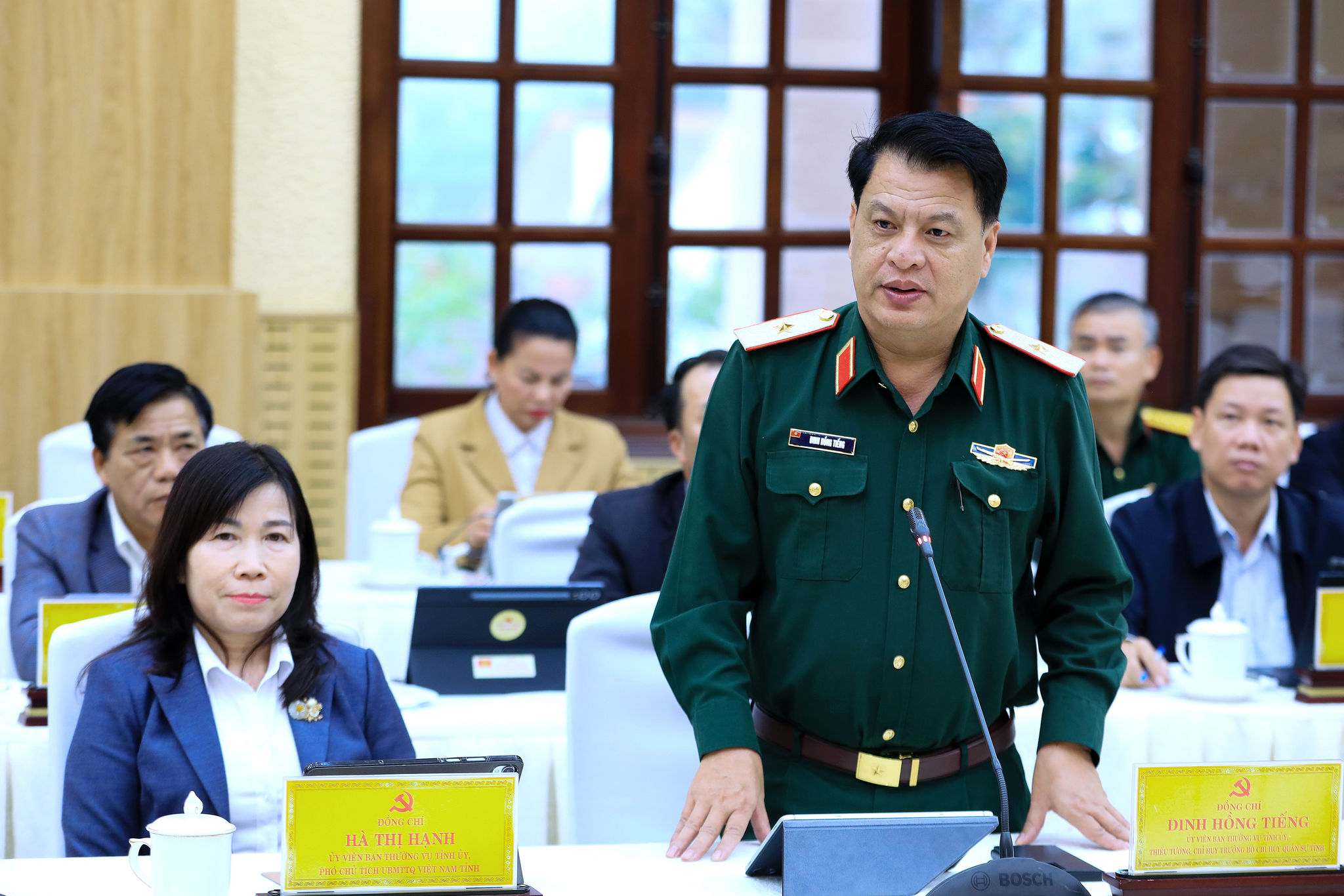 11 Thiếu tướng Đinh Hồng Tiếng, Ủy viên Ban Thường vụ Tỉnh ủy, Chỉ huy trưởng Bộ Chỉ huy Quân sự tỉnh Lâm Đồng cho ý kiến về dự án nhà ở xã hội