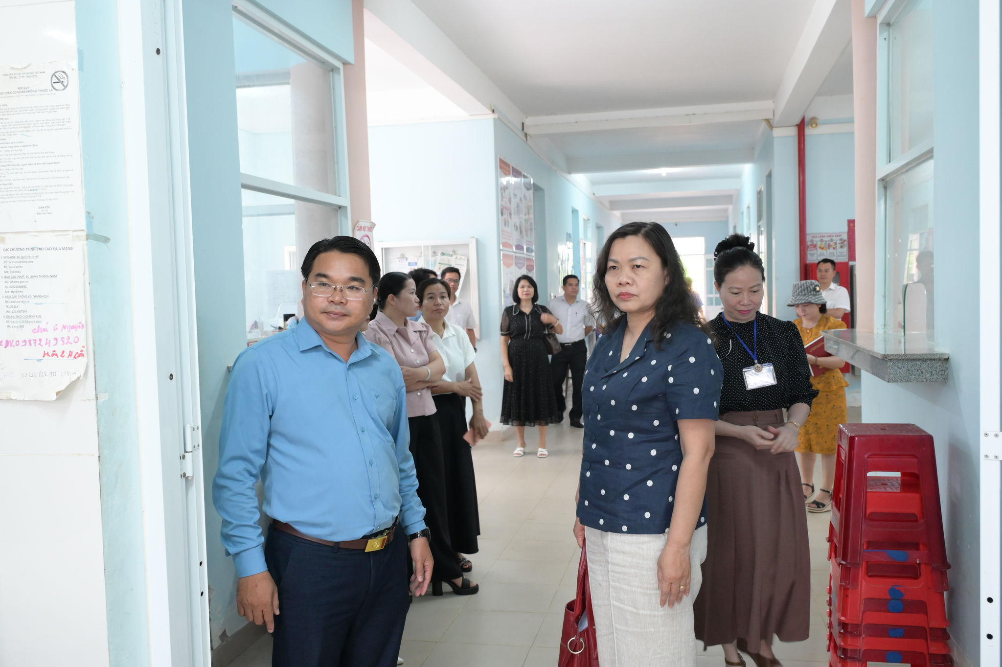 Đoàn đến khảo sát thực tế tại trạm y tế Hàm Thạnh