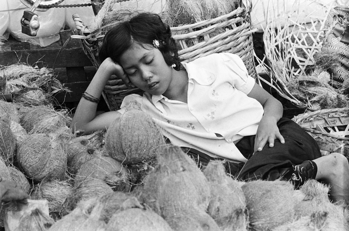 14. Gilbert Bertrand - Quang cảnh chợ (1975) 3