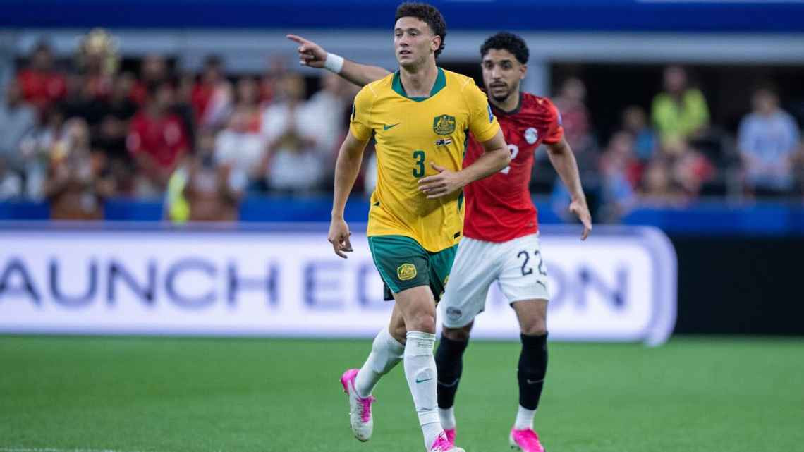 Alessandro Circati phá kỷ lục chuyển nhượng của Úc khi cập bến Benfica