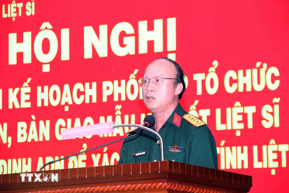 ttxvn-hoi-nghi-trien-khai-cong-tac-van-chuyen-ban-giao-mau-hai-cot-liet-si-8968545.jpg