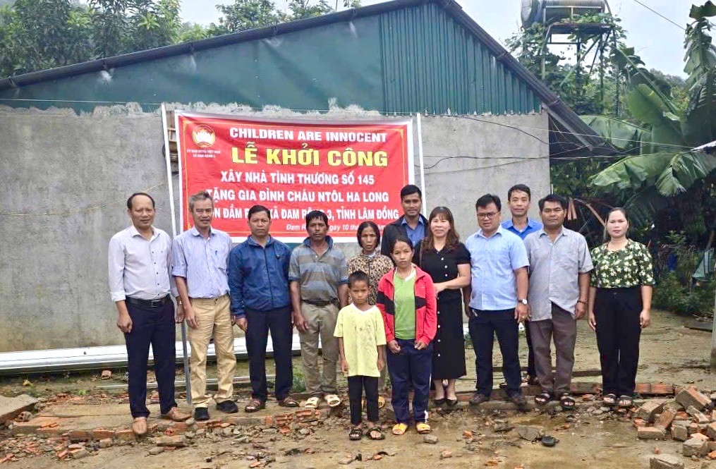 Chi bộ thôn Đầm Ròn, xã Đam Rông 3 luôn tích cực phối hợp trong các hoạt động tại địa phương