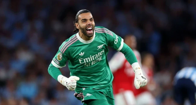 David Raya giữ sạch mành lưới cho Arsenal